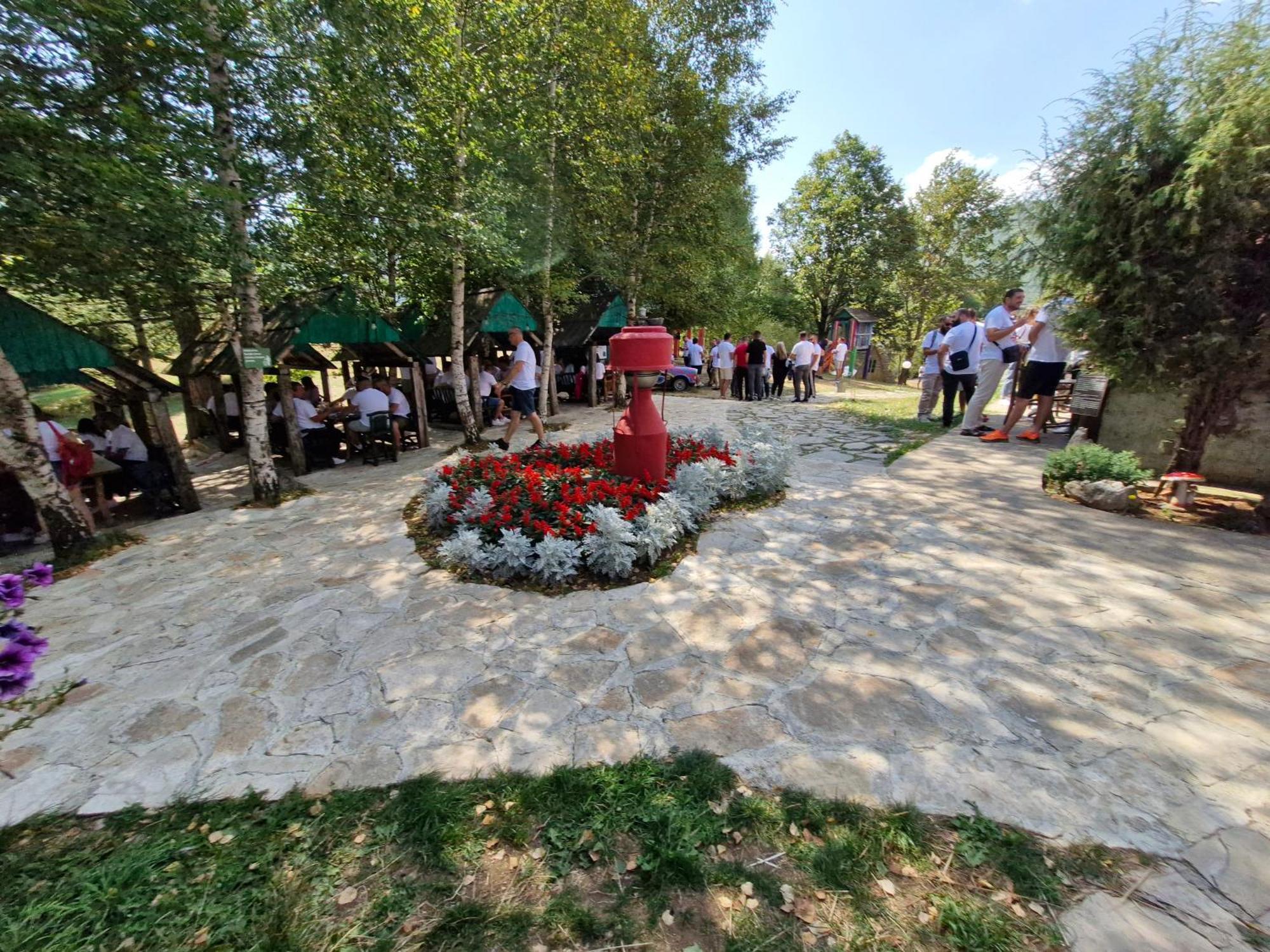 Ethno Village Montenegro Brezna 플루지네 외부 사진